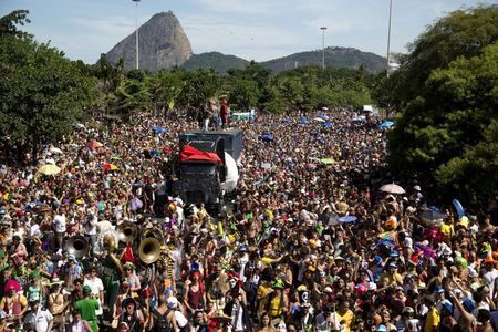 Carnaval de rua deve movimentar mais de R$ 2 bilhões na economia