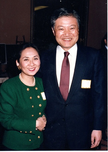 Chieko Aoki e John Aoki