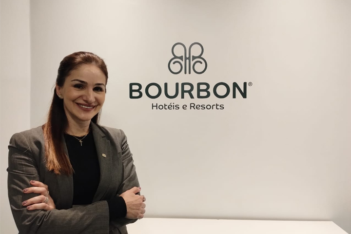 Vânia Dezordi gerente de vendas para resorts da bourbon